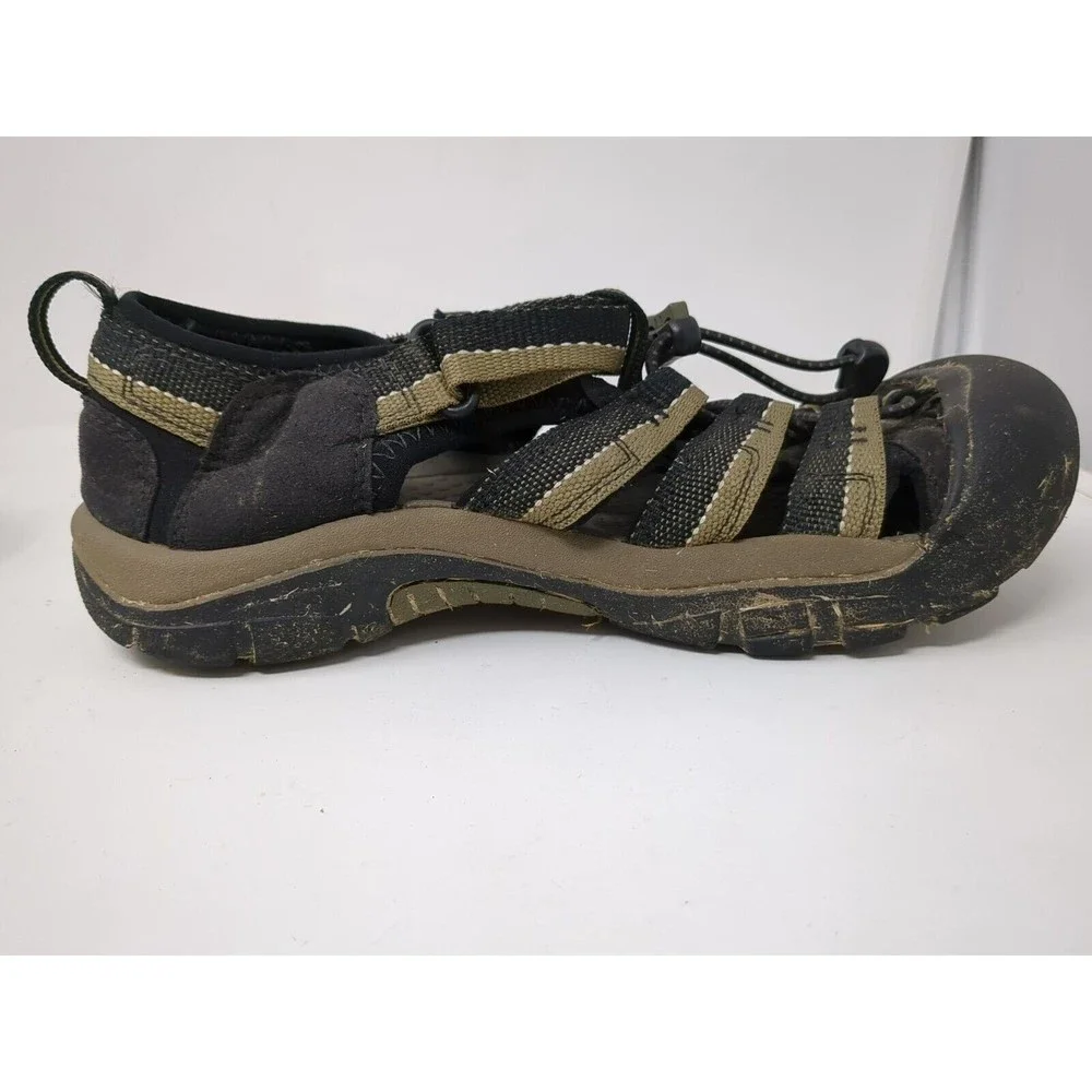 KEEN Sandals Newport H2 Youth‎ Size 6 Waterproof Hiking Water Sport Shoes 9212